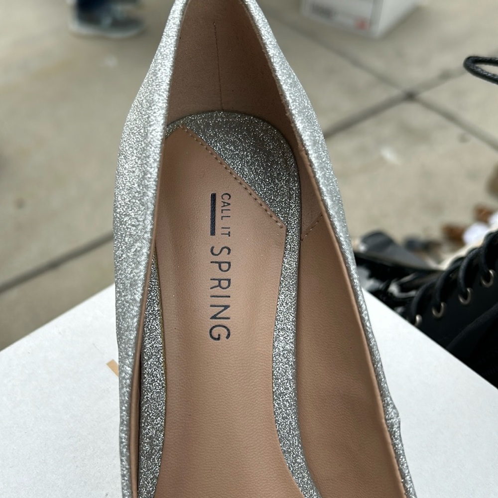 Call it spring woman’s shoes - Picture 5 of 10